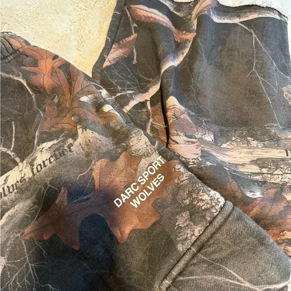 Darc Sport Wolves Durst Cargo Sweats in Darc Brown Woodland Camo - Picture 5 of 6